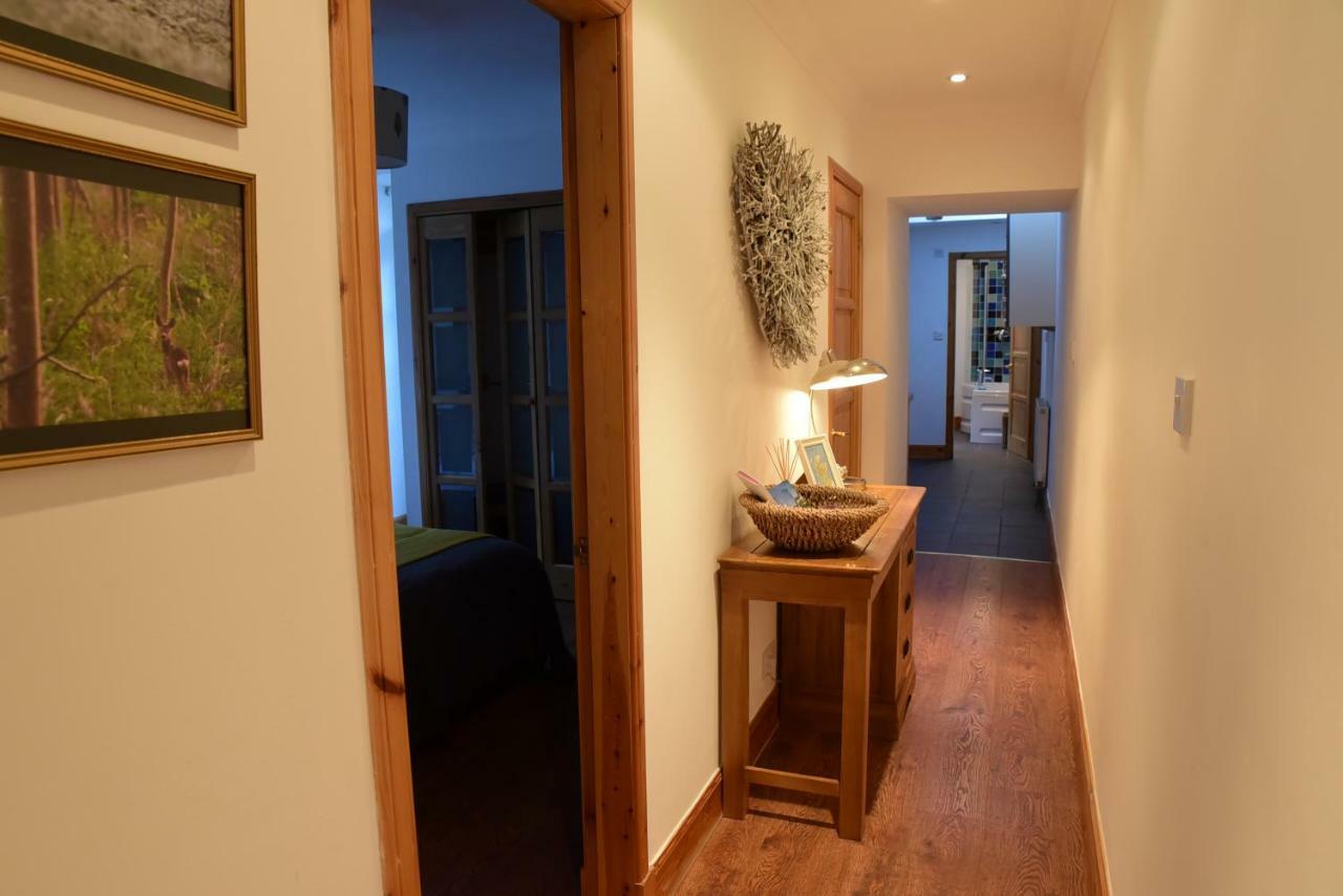 Dundas Flat, 1 Bedroom, คอมรี ภายนอก รูปภาพ