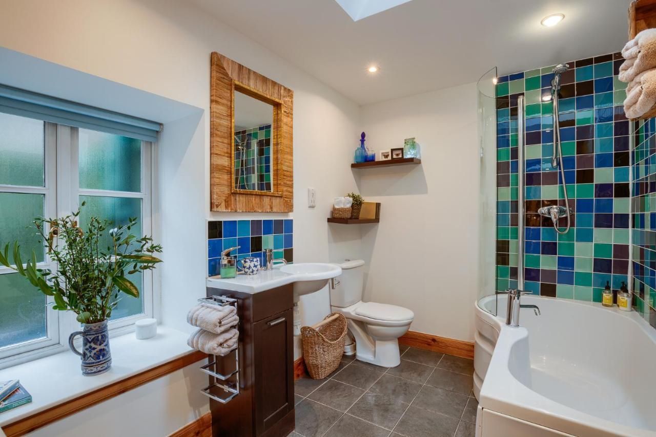 Dundas Flat, 1 Bedroom, คอมรี ภายนอก รูปภาพ