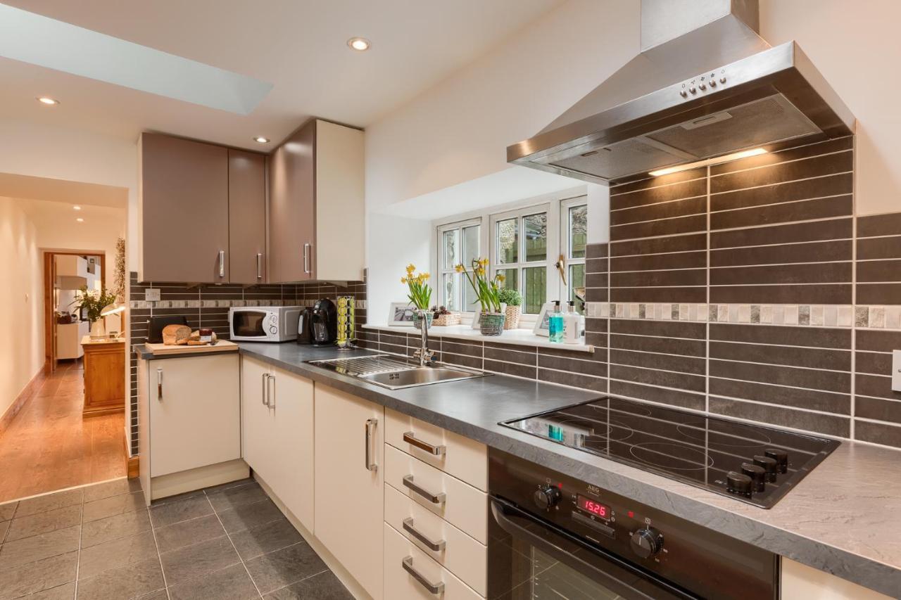 Dundas Flat, 1 Bedroom, คอมรี ภายนอก รูปภาพ